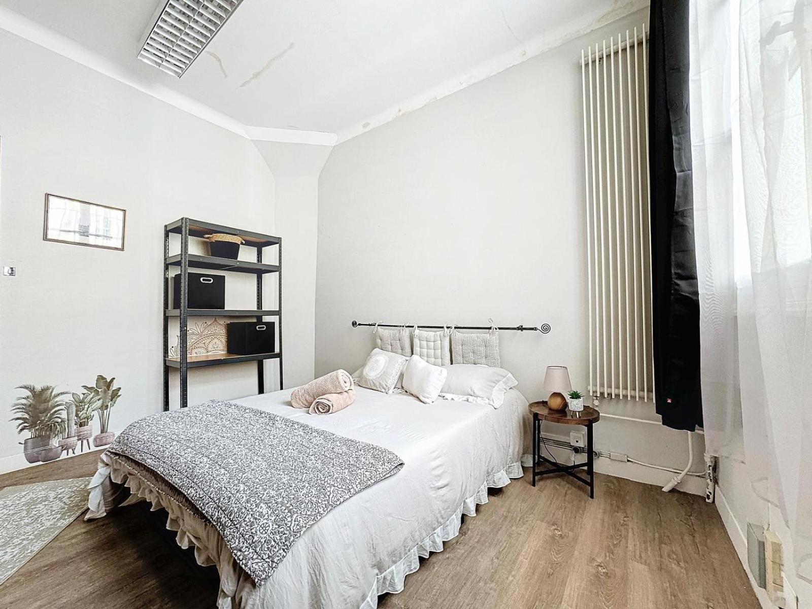 A1 Champagne Residence - 200 M2 14 Personnes 2 Toilets 4 Showers - Hyper Centre - Chalons En Champagne Buitenkant foto