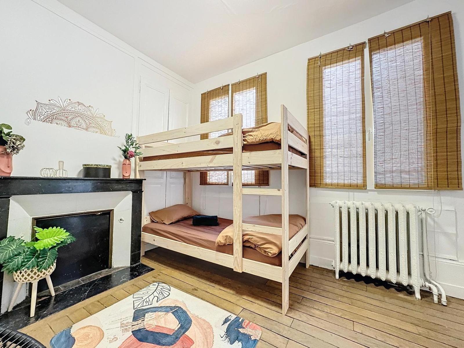 A1 Champagne Residence - 200 M2 14 Personnes 2 Toilets 4 Showers - Hyper Centre - Chalons En Champagne Buitenkant foto