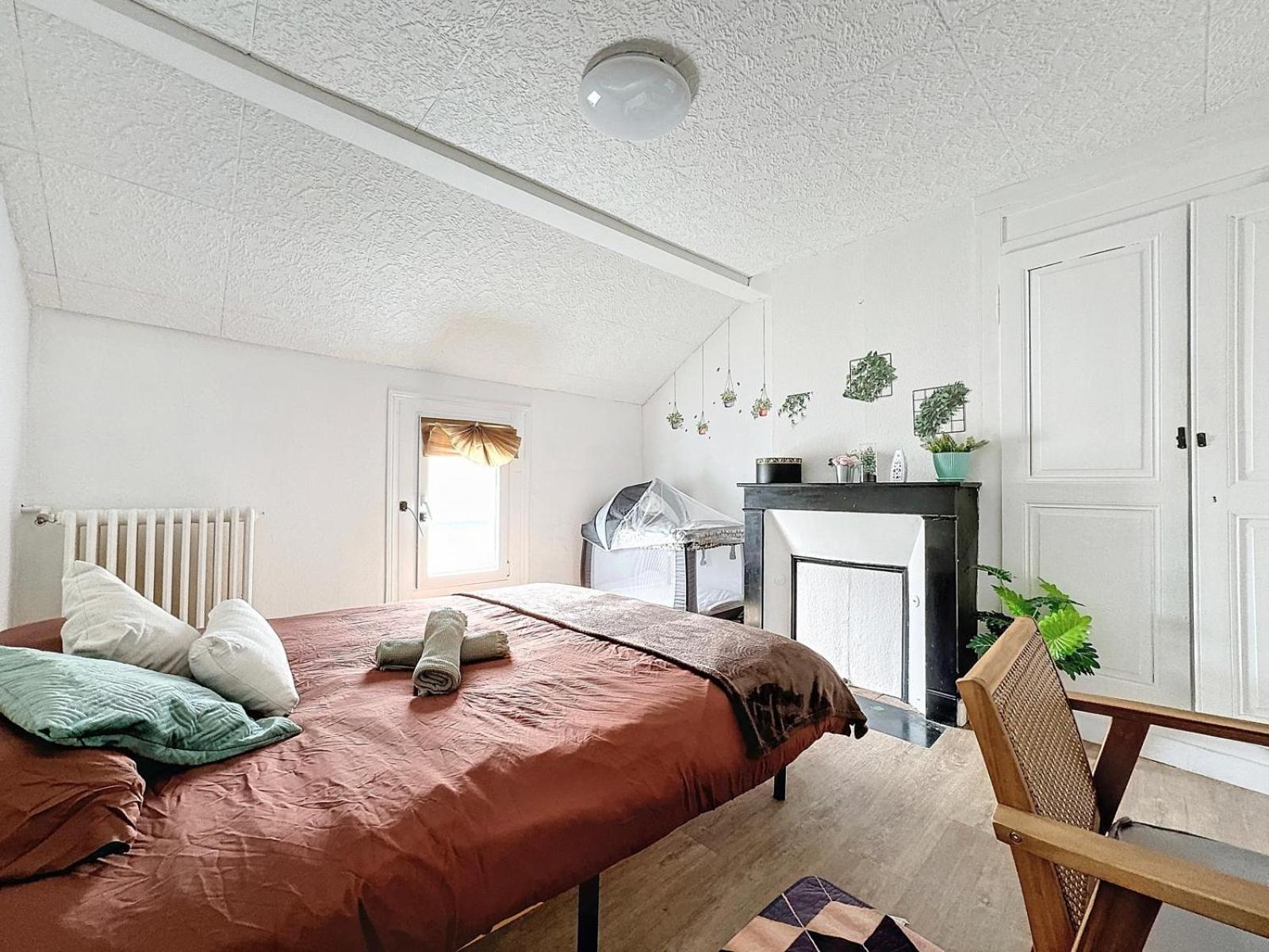 A1 Champagne Residence - 200 M2 14 Personnes 2 Toilets 4 Showers - Hyper Centre - Chalons En Champagne Buitenkant foto
