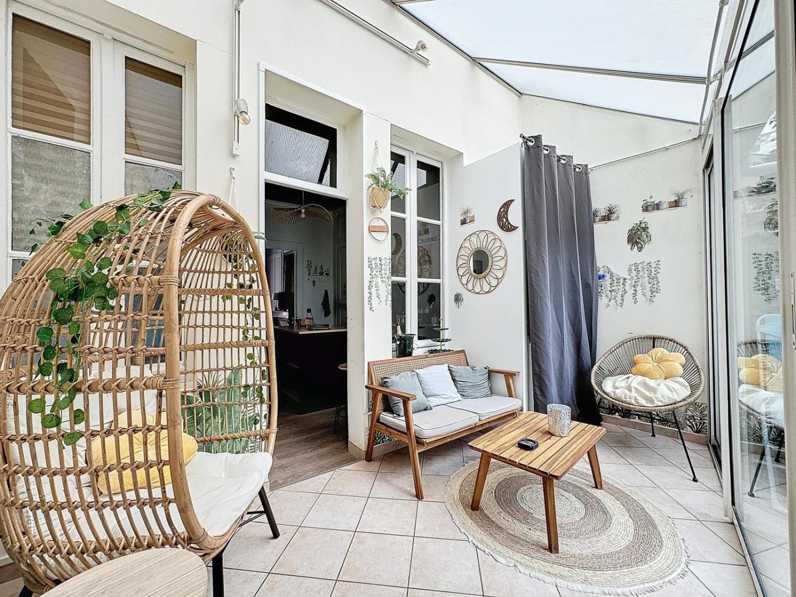 A1 Champagne Residence - 200 M2 14 Personnes 2 Toilets 4 Showers - Hyper Centre - Chalons En Champagne Buitenkant foto