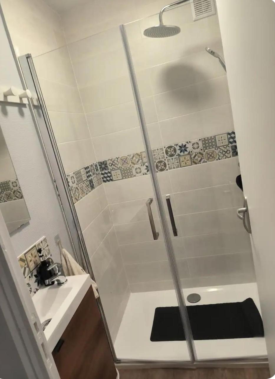 A1 Champagne Residence - 200 M2 14 Personnes 2 Toilets 4 Showers - Hyper Centre - Chalons En Champagne Buitenkant foto